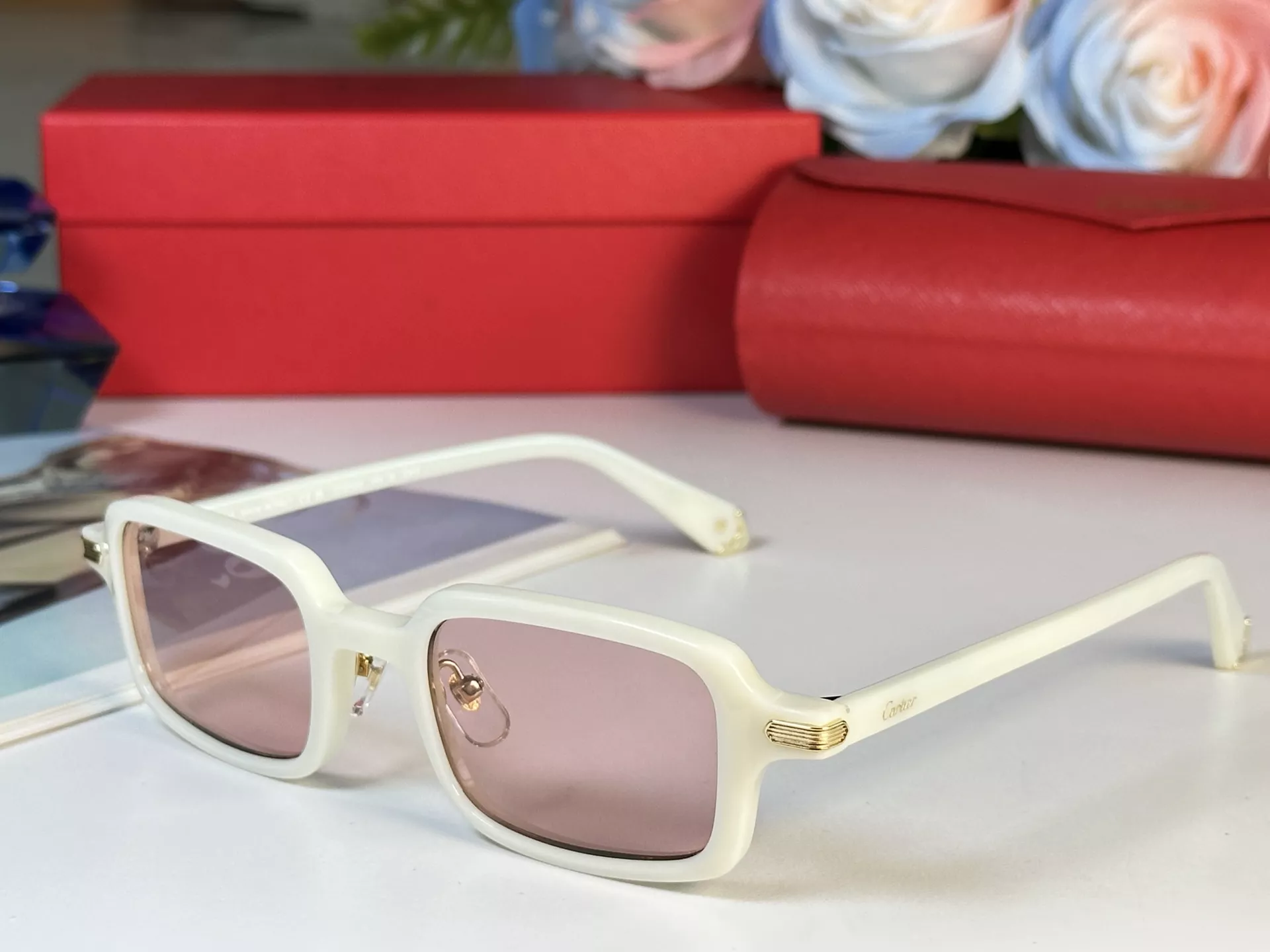 Cartier AAA Quality Sunglassess ModernLook 548