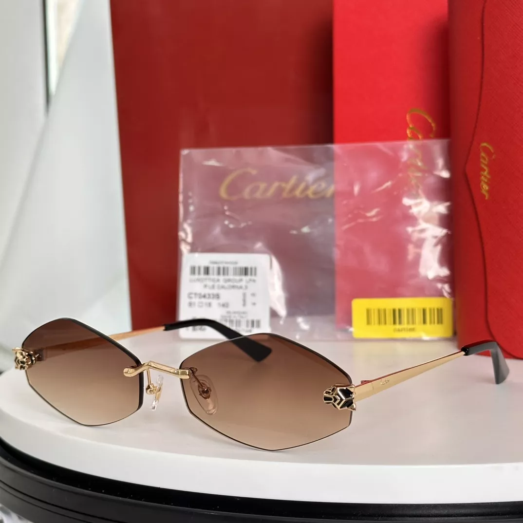 Cartier AAA Quality Sunglassess Sleek 7287