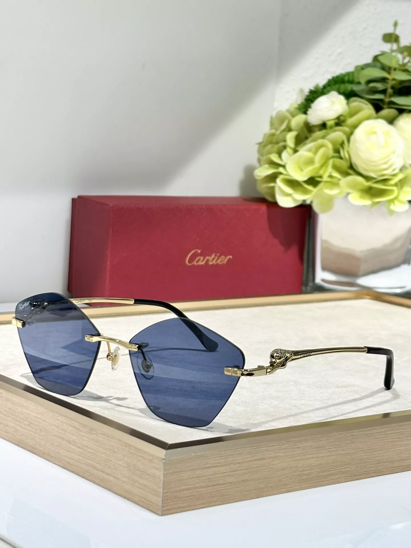 Cartier AAA Quality Sunglassess WellDesigned 6041