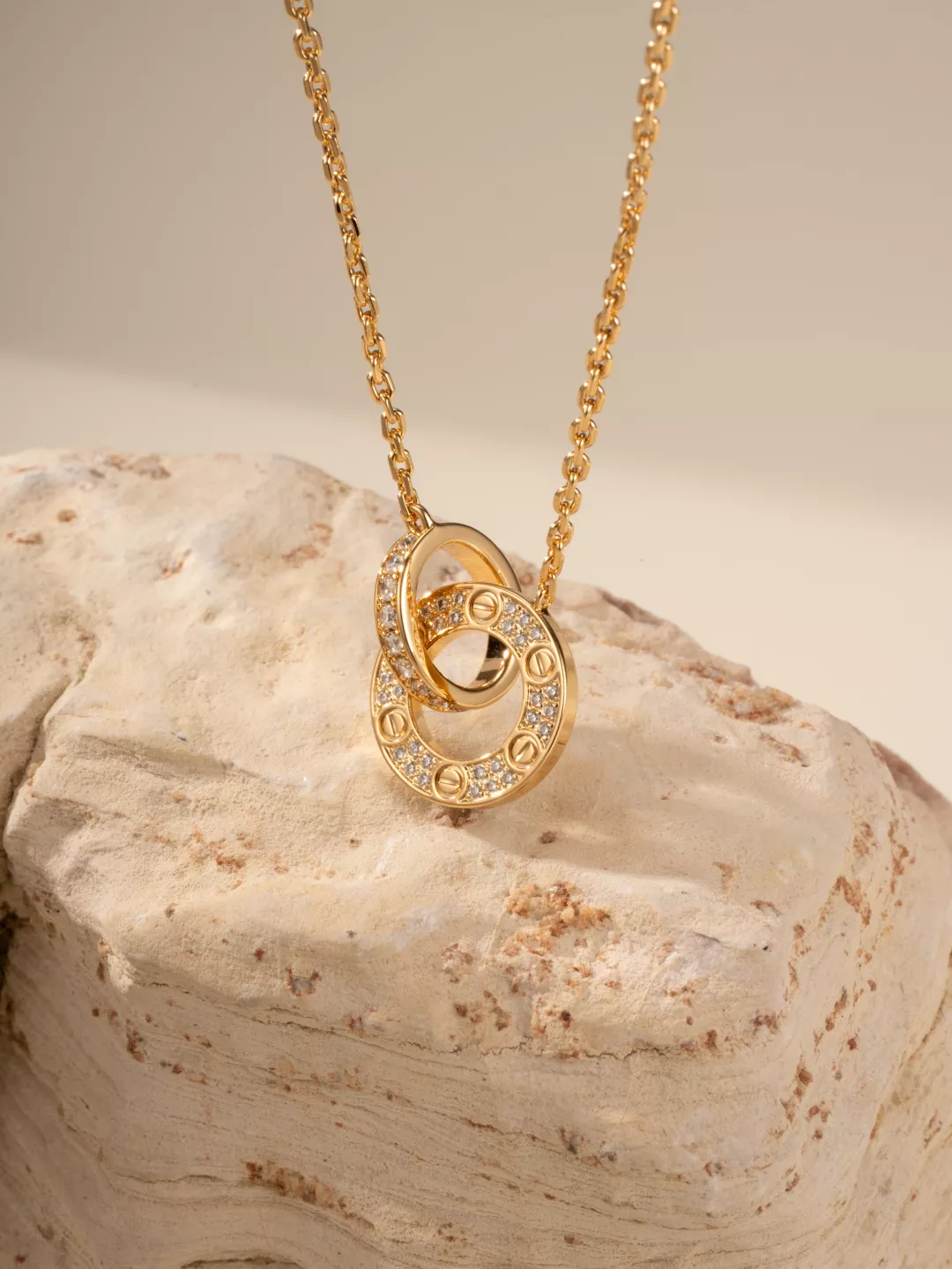 Cartier Necklaces Modern 9240
