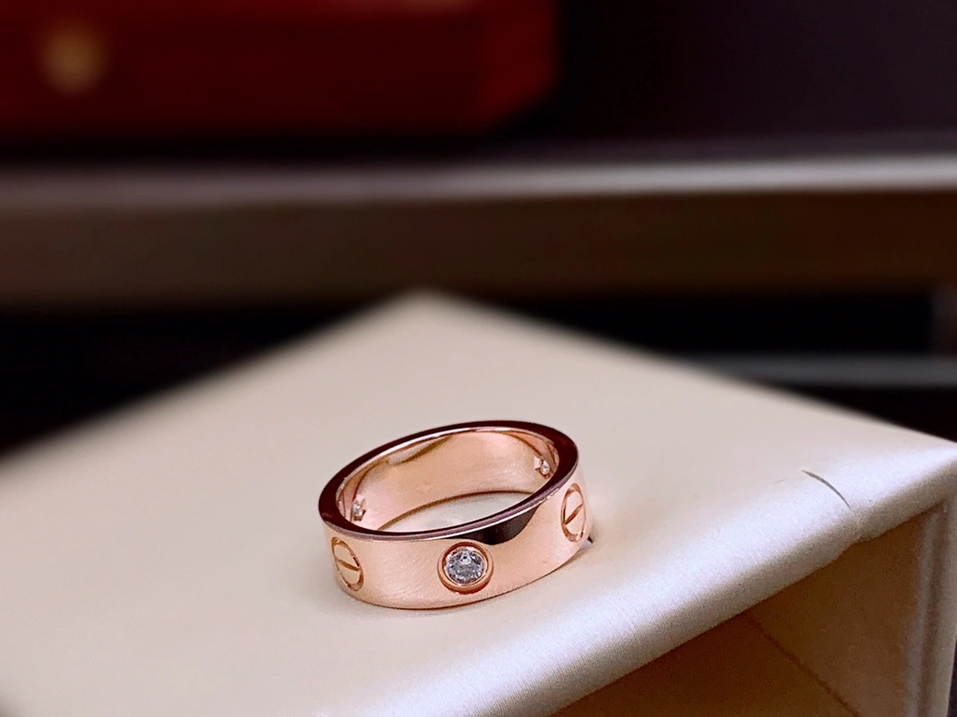 Cartier Ring Refined 6427