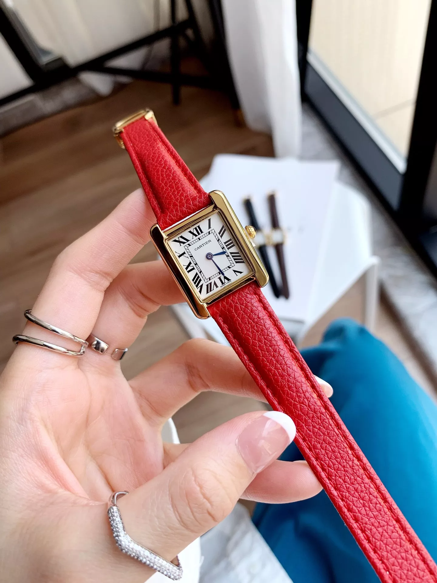 Cartier Watches In Gold Bold 2110