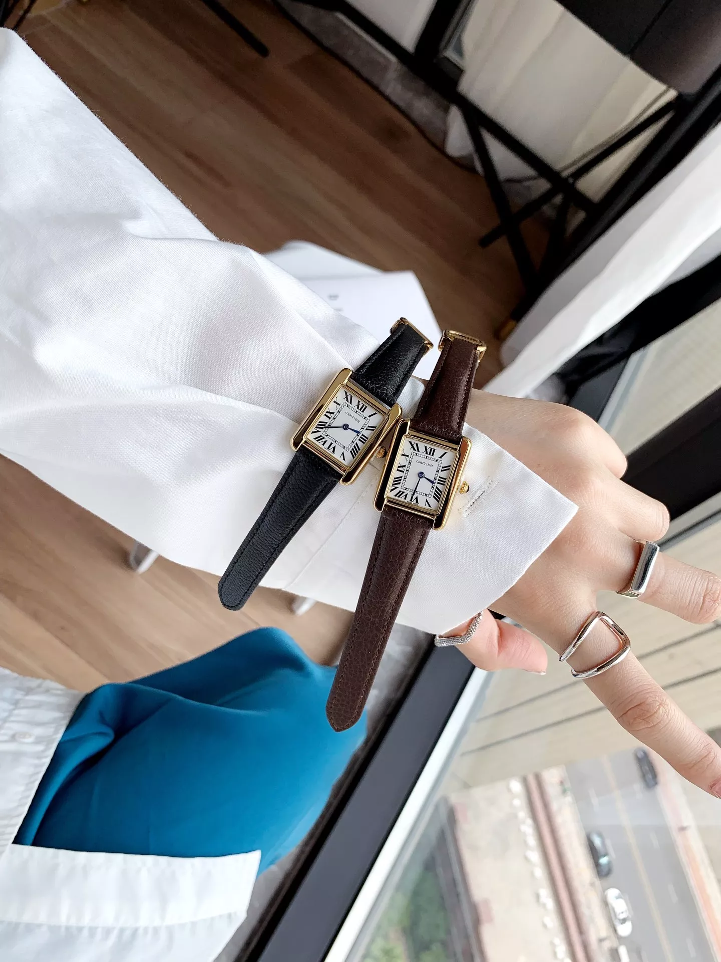 Cartier Watches In Gold Sophisticated 4053