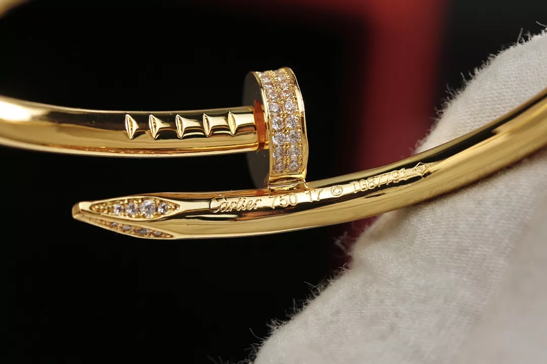 Cartier bracelets In Gold Durable 8740