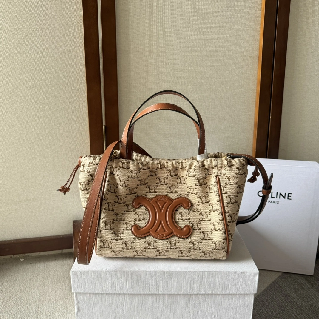 Celine AAA Quality Handbags For Women Elegant 3729