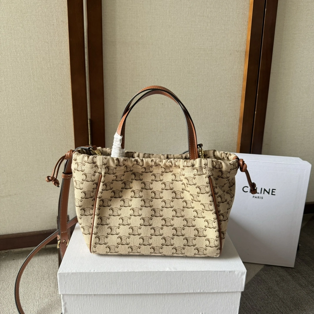 Celine AAA Quality Handbags For Women Elegant 3729
