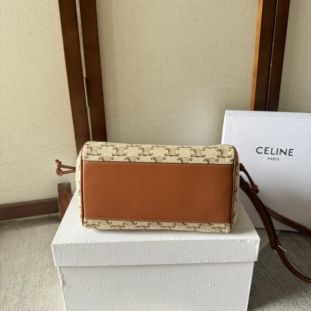 Celine AAA Quality Handbags For Women Elegant 3729