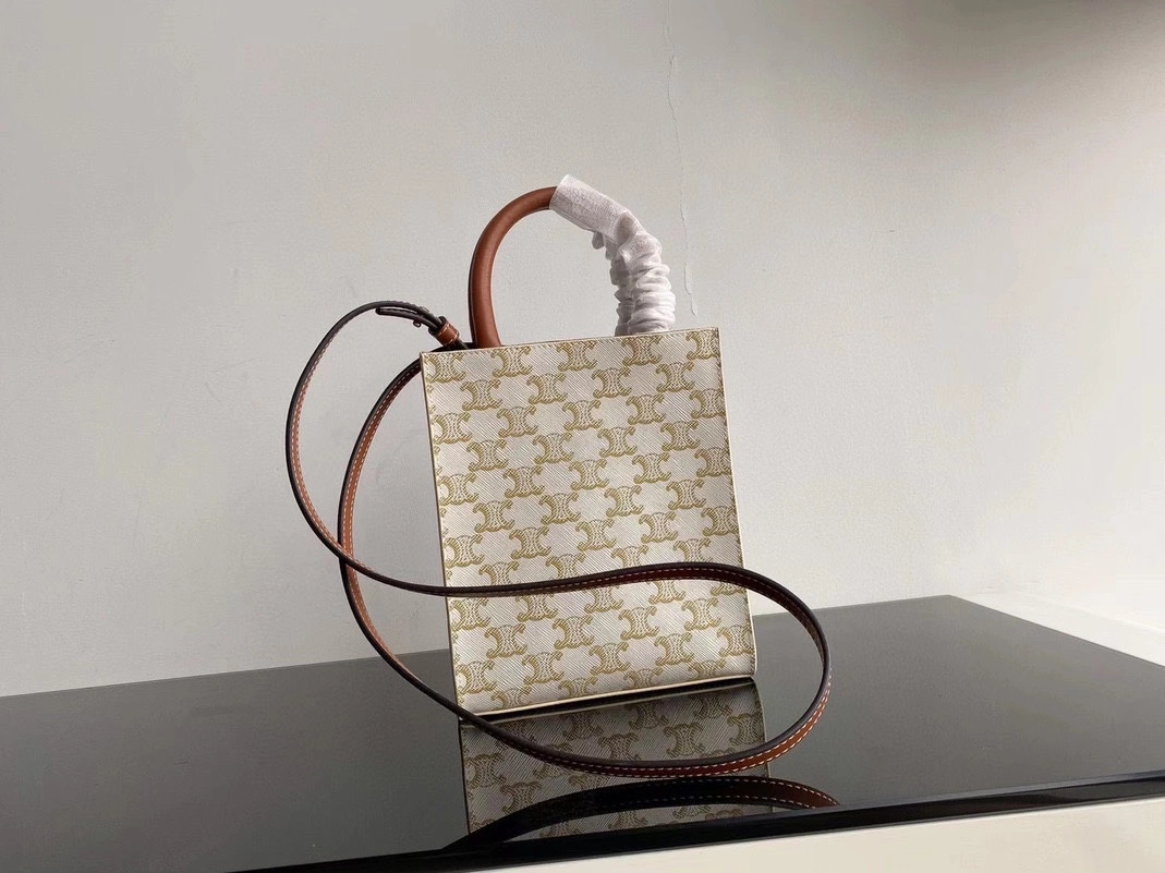 Celine AAA Quality Handbags For Women Lightweight 4378