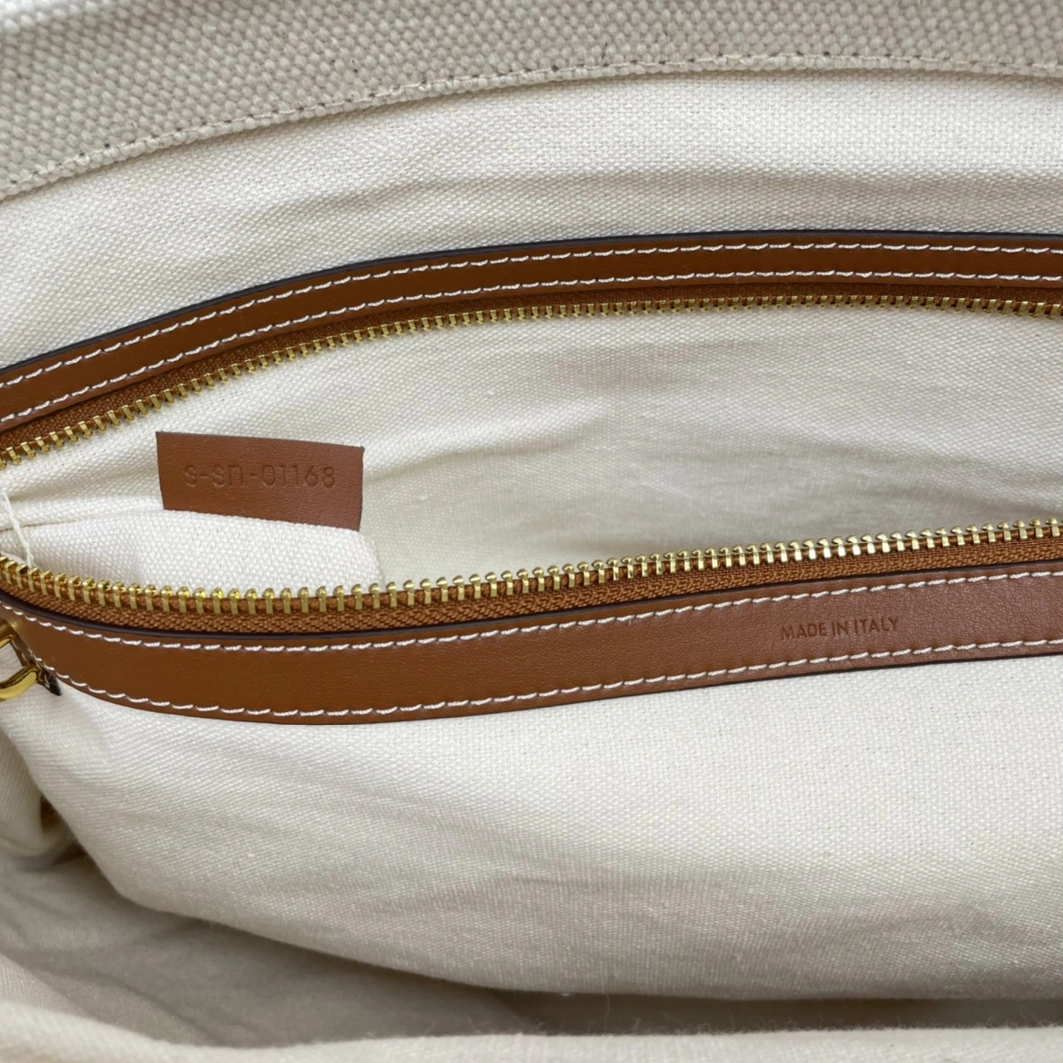 Celine AAA Quality Handbags For Women Reliable 3670