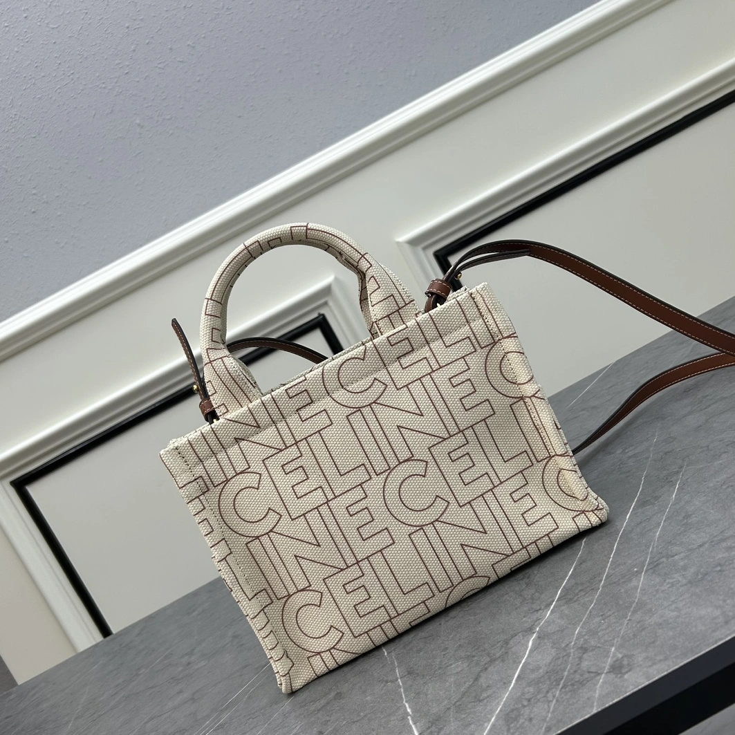 Celine AAA Quality Handbags For Women WellDesigned 4687