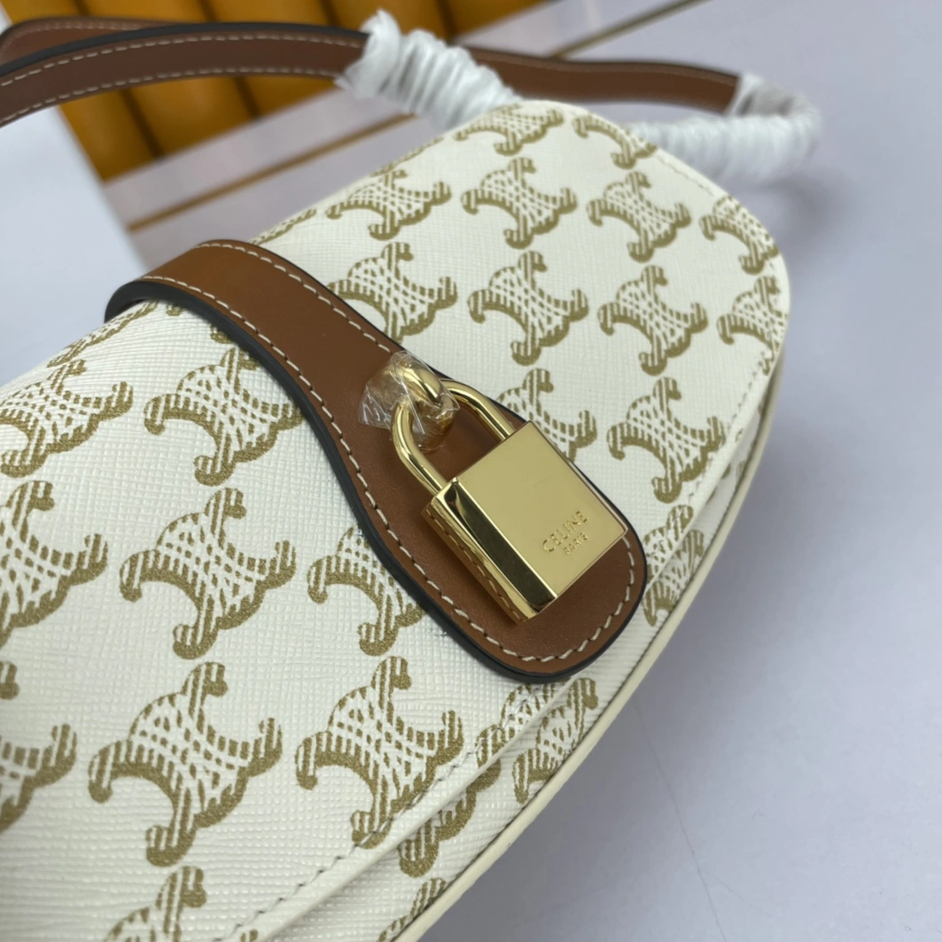 Celine AAA Quality Messenger Bags For Women BestValue 8369