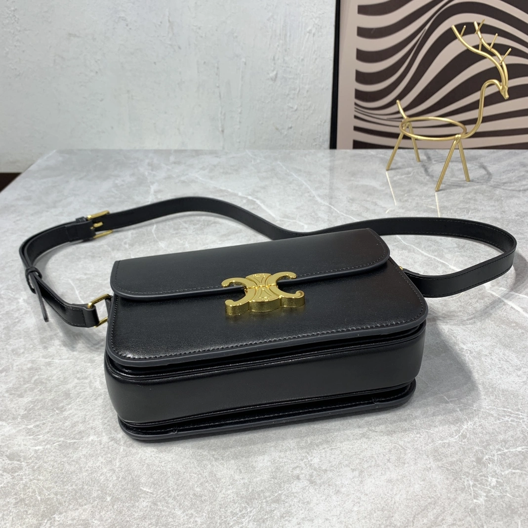 Celine AAA Quality Messenger Bags For Women BestValue 9115