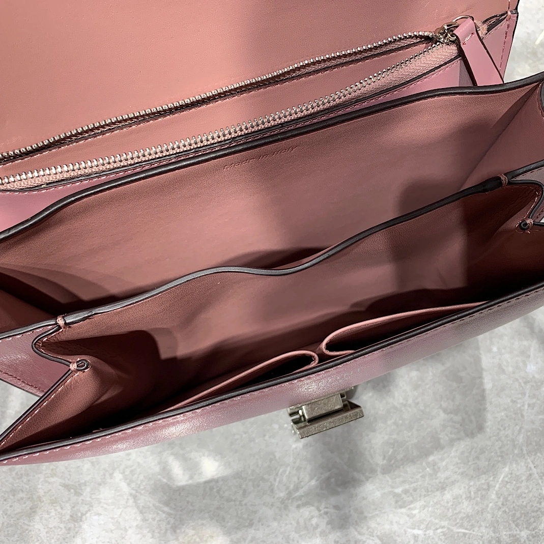 Celine AAA Quality Messenger Bags For Women Bold 4200