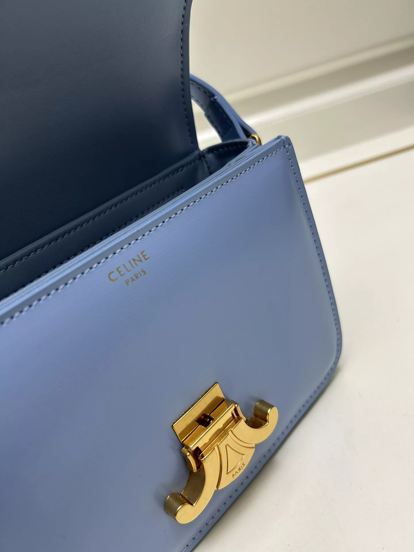 Celine AAA Quality Messenger Bags For Women DailyWear 446