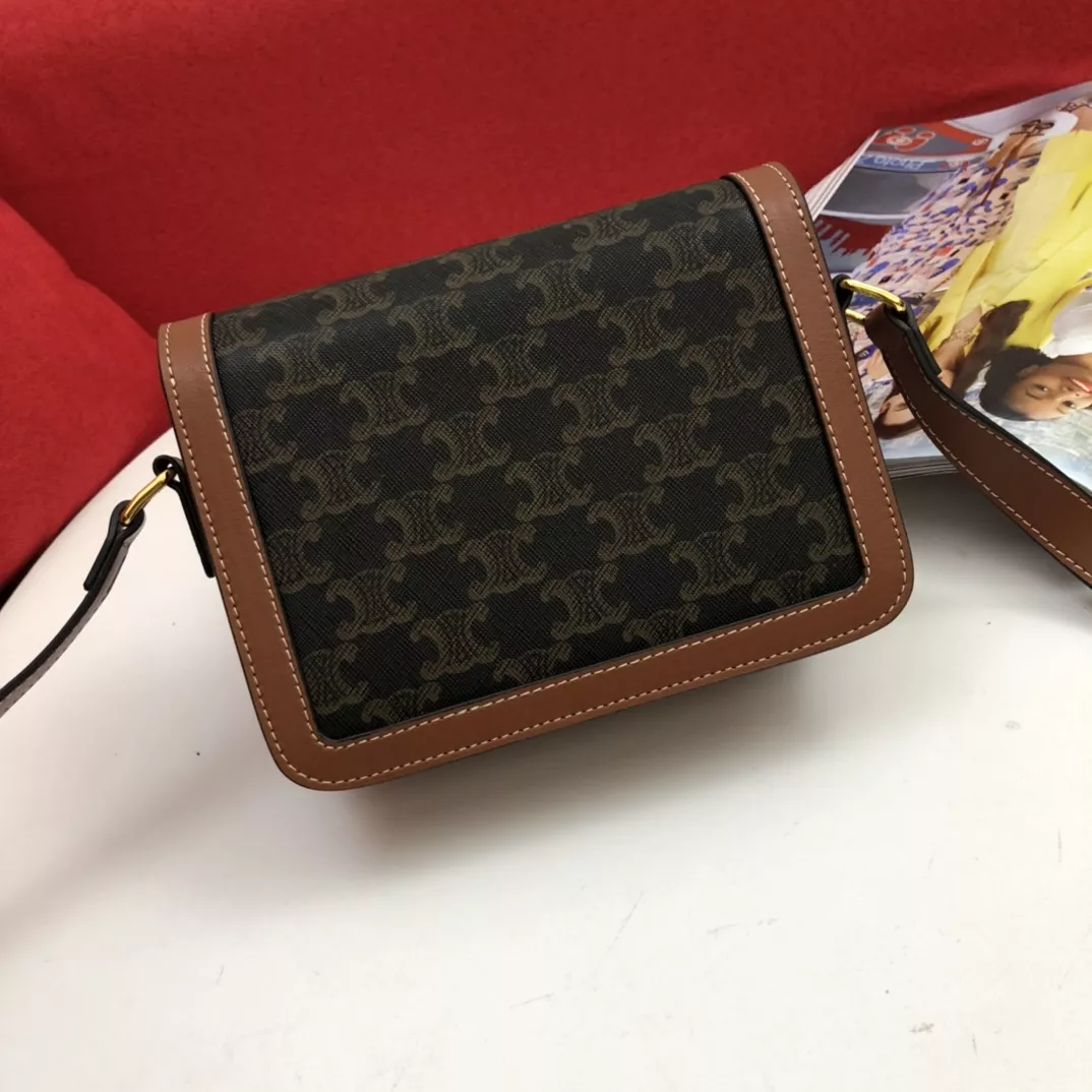 Celine AAA Quality Messenger Bags For Women Durable 3653