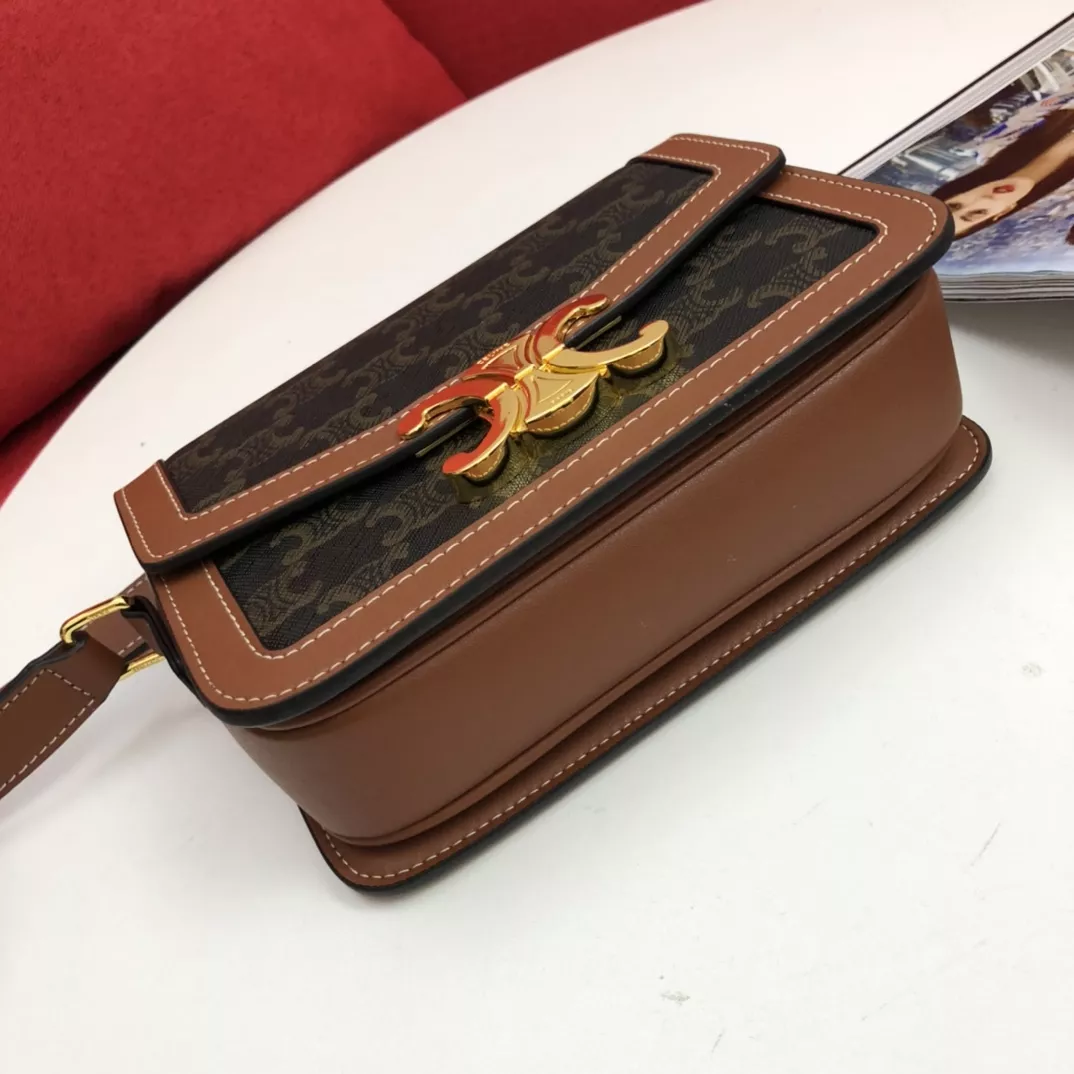 Celine AAA Quality Messenger Bags For Women Durable 3653