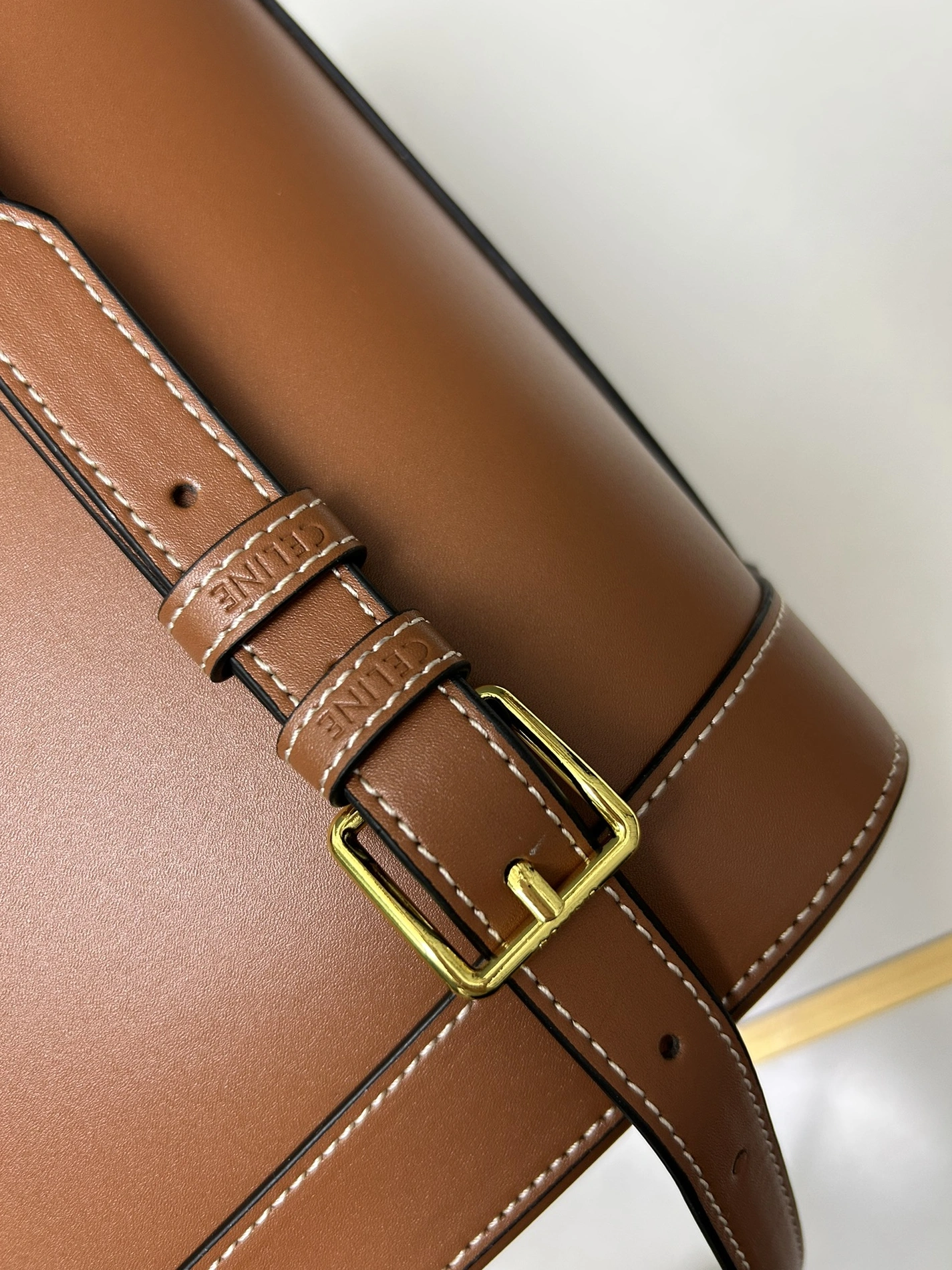 Celine AAA Quality Messenger Bags For Women Durable 9223