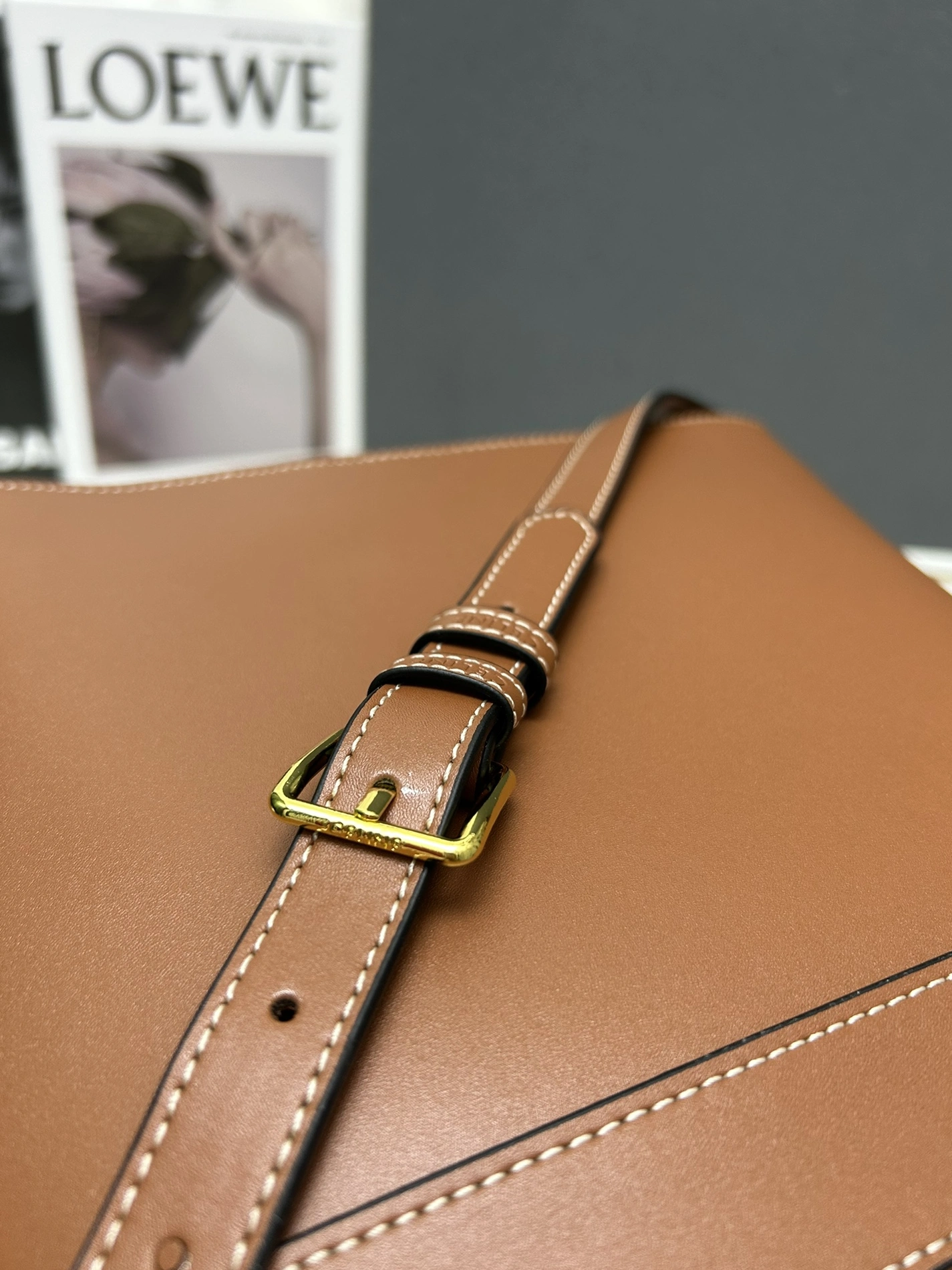 Celine AAA Quality Messenger Bags For Women Durable 9223