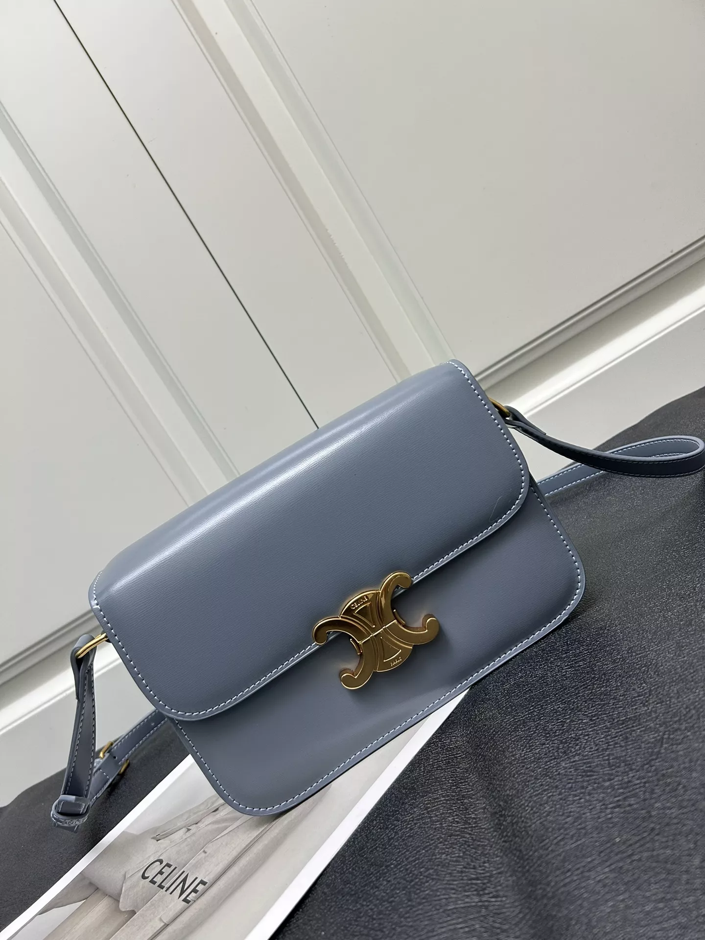 Celine AAA Quality Messenger Bags For Women Functional 499