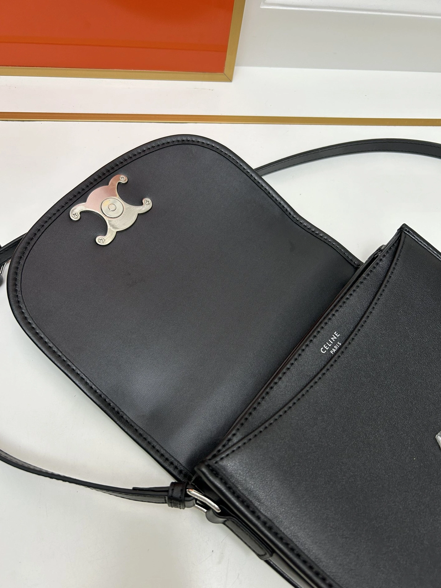 Celine AAA Quality Messenger Bags For Women Minimalist 2001