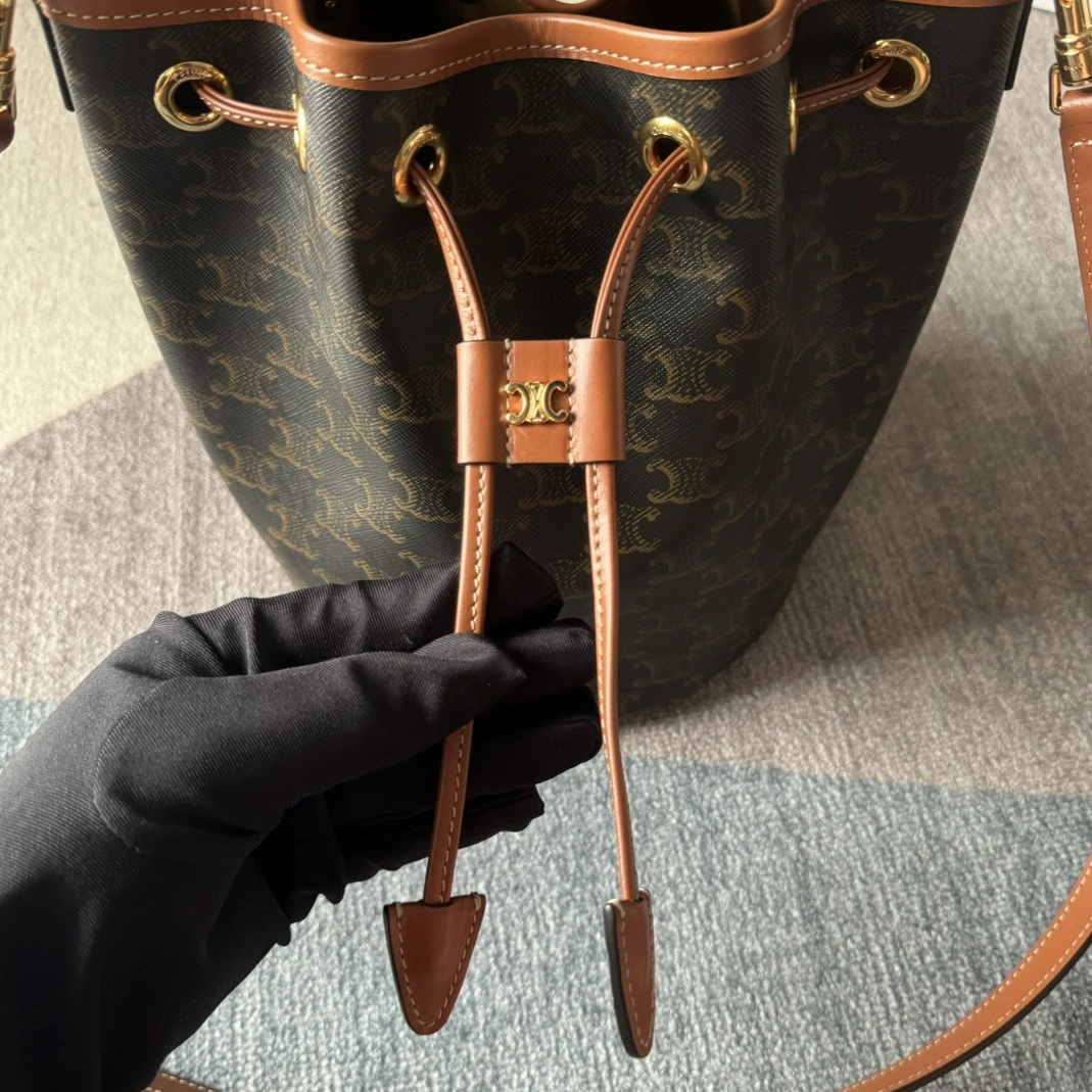 Celine AAA Quality Messenger Bags For Women Modern 7269