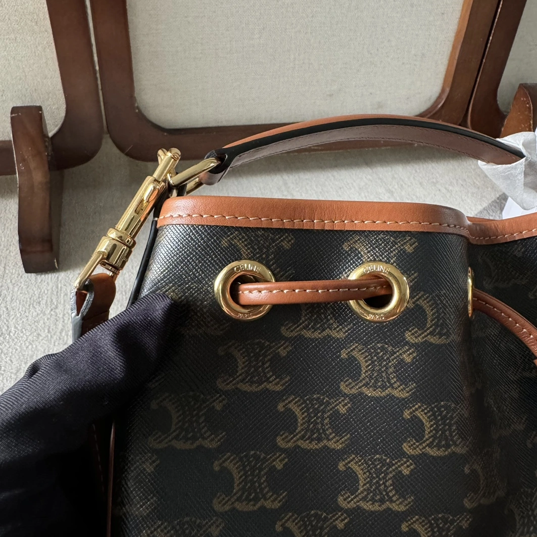 Celine AAA Quality Messenger Bags For Women Modern 7269