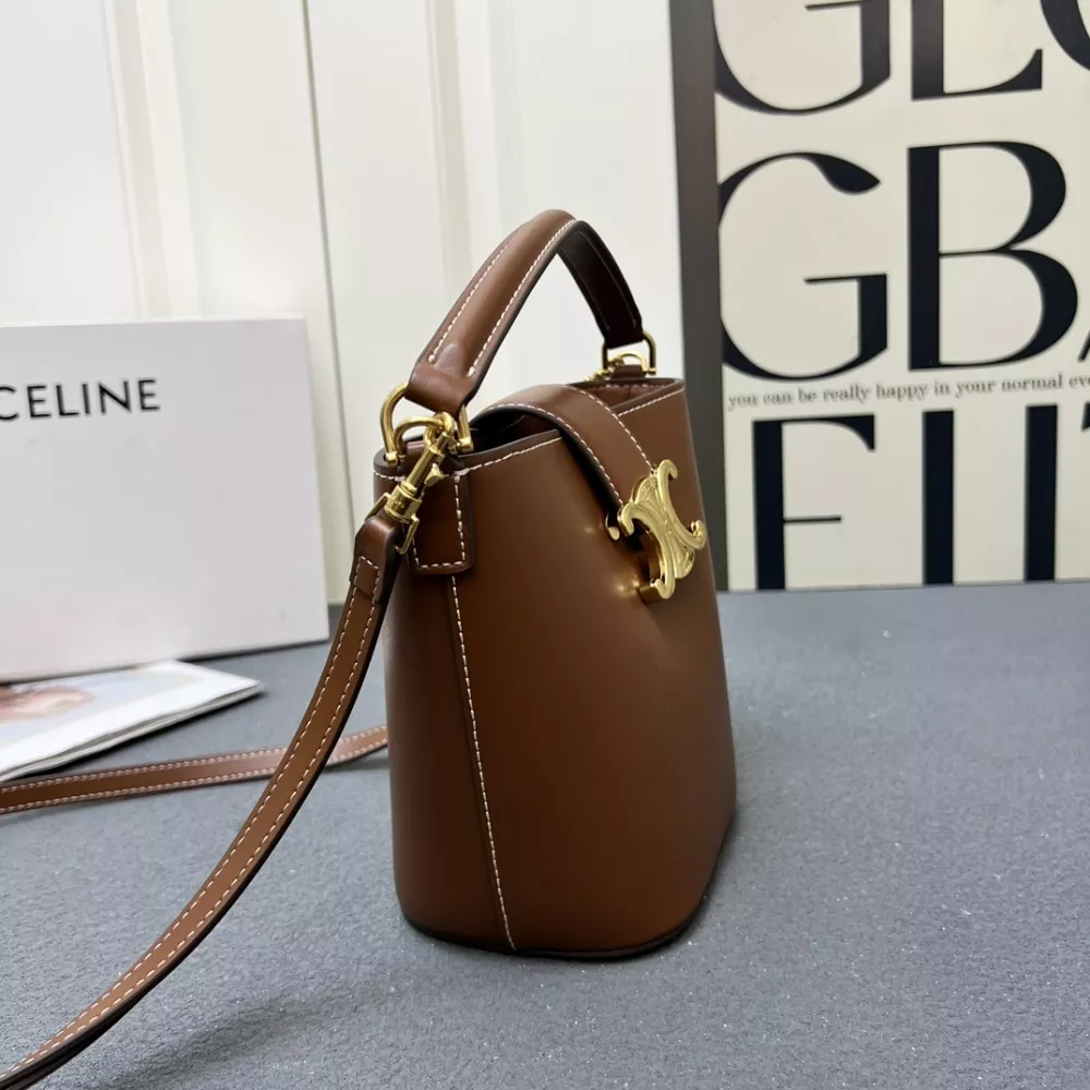 Celine AAA Quality Messenger Bags For Women Popular 3068