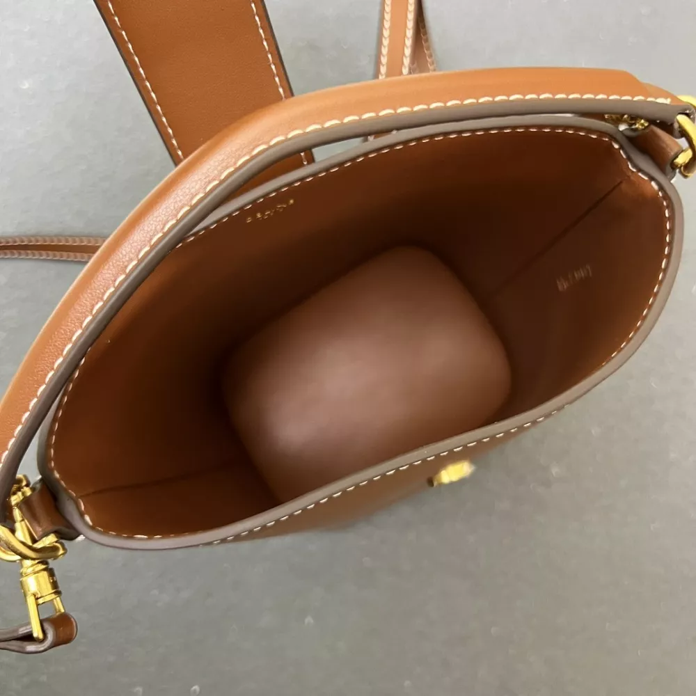 Celine AAA Quality Messenger Bags For Women Popular 3068