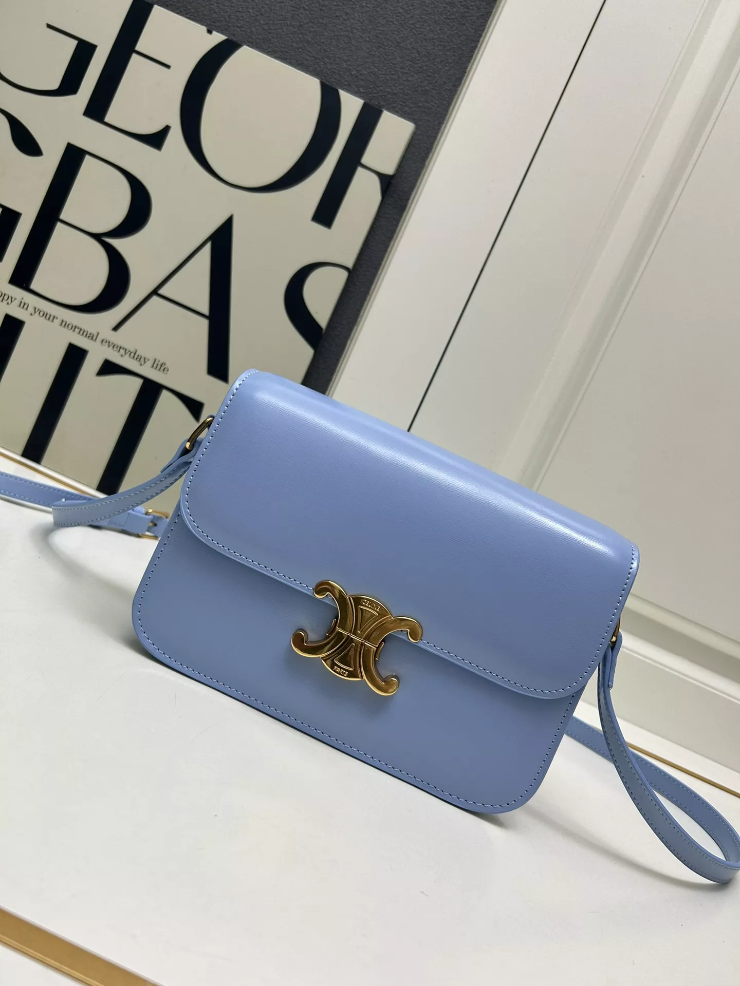 Celine AAA Quality Messenger Bags For Women Trendy 7151