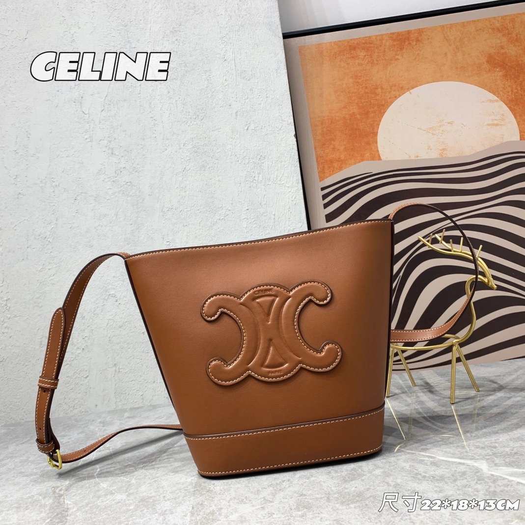 Celine AAA Quality Messenger Bags For Women Trendy 8856