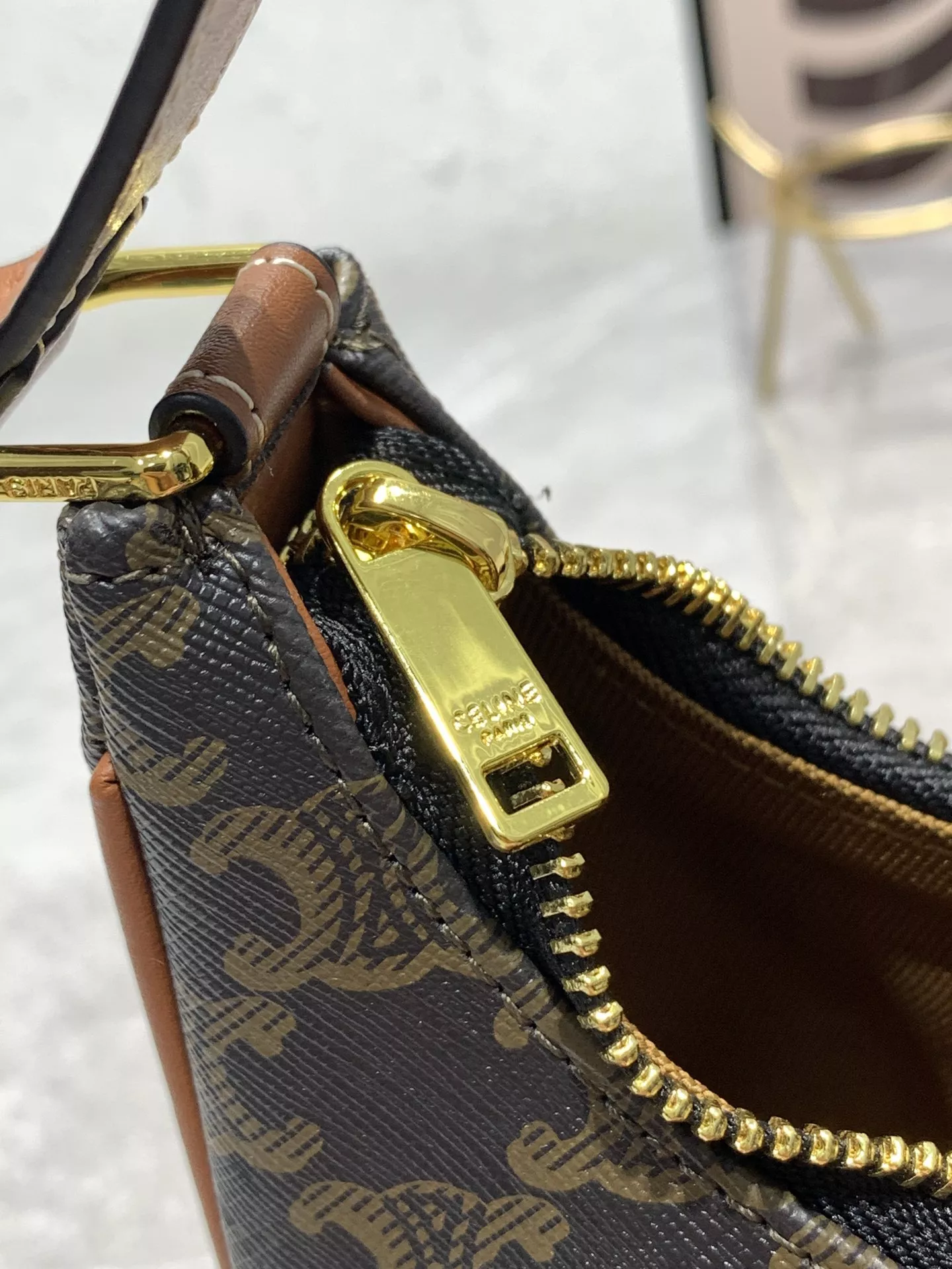 Celine AAA Quality Shoulder Bags For Women Breathable 8851