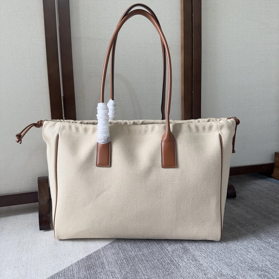 Celine AAA Quality Shoulder Bags For Women Comfortable 2401