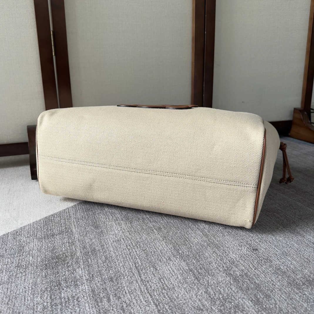 Celine AAA Quality Shoulder Bags For Women Comfortable 2401