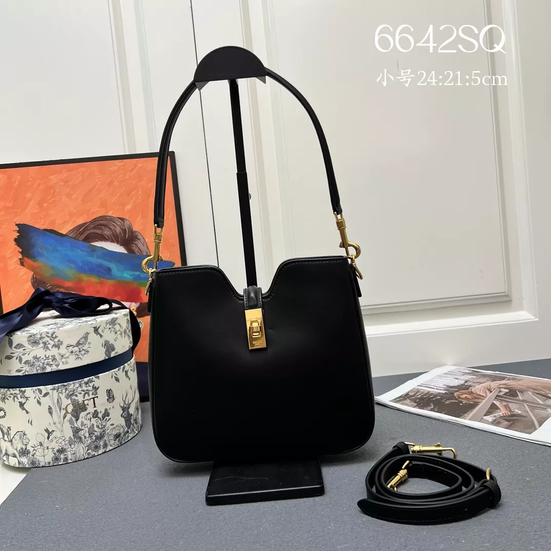 Celine AAA Quality Shoulder Bags For Women Efficient 5637