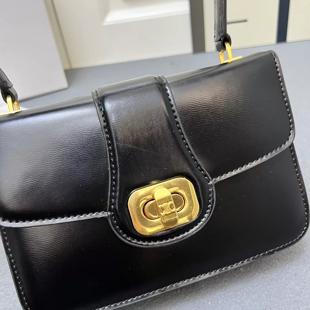 Celine AAA Quality Shoulder Bags For Women NewStyle 4229