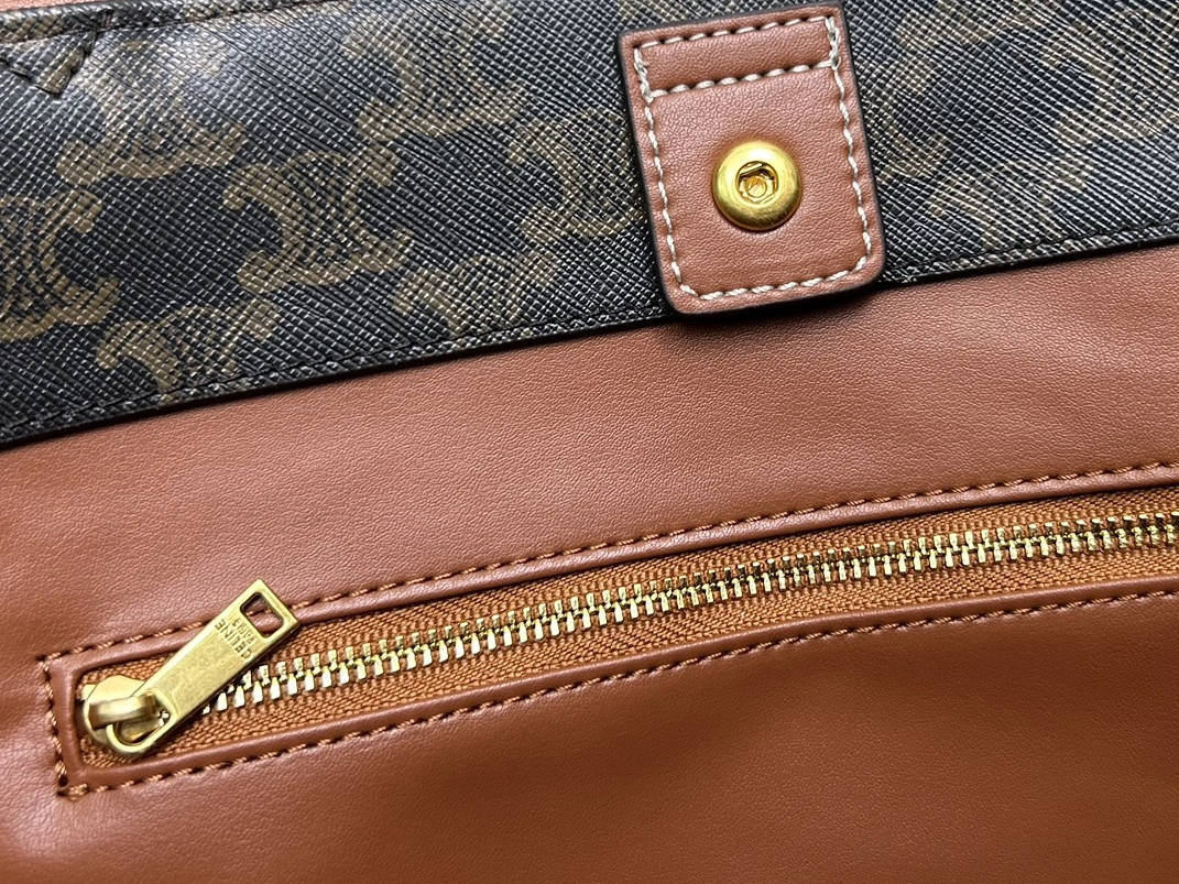 Celine AAA Quality Shoulder Bags For Women Refined 5840