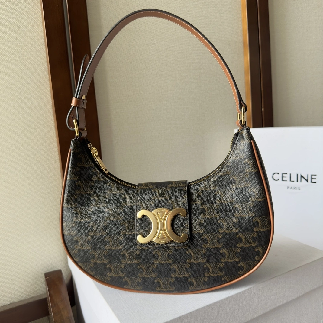 Celine AAA Quality Shoulder Bags For Women Refined 7674