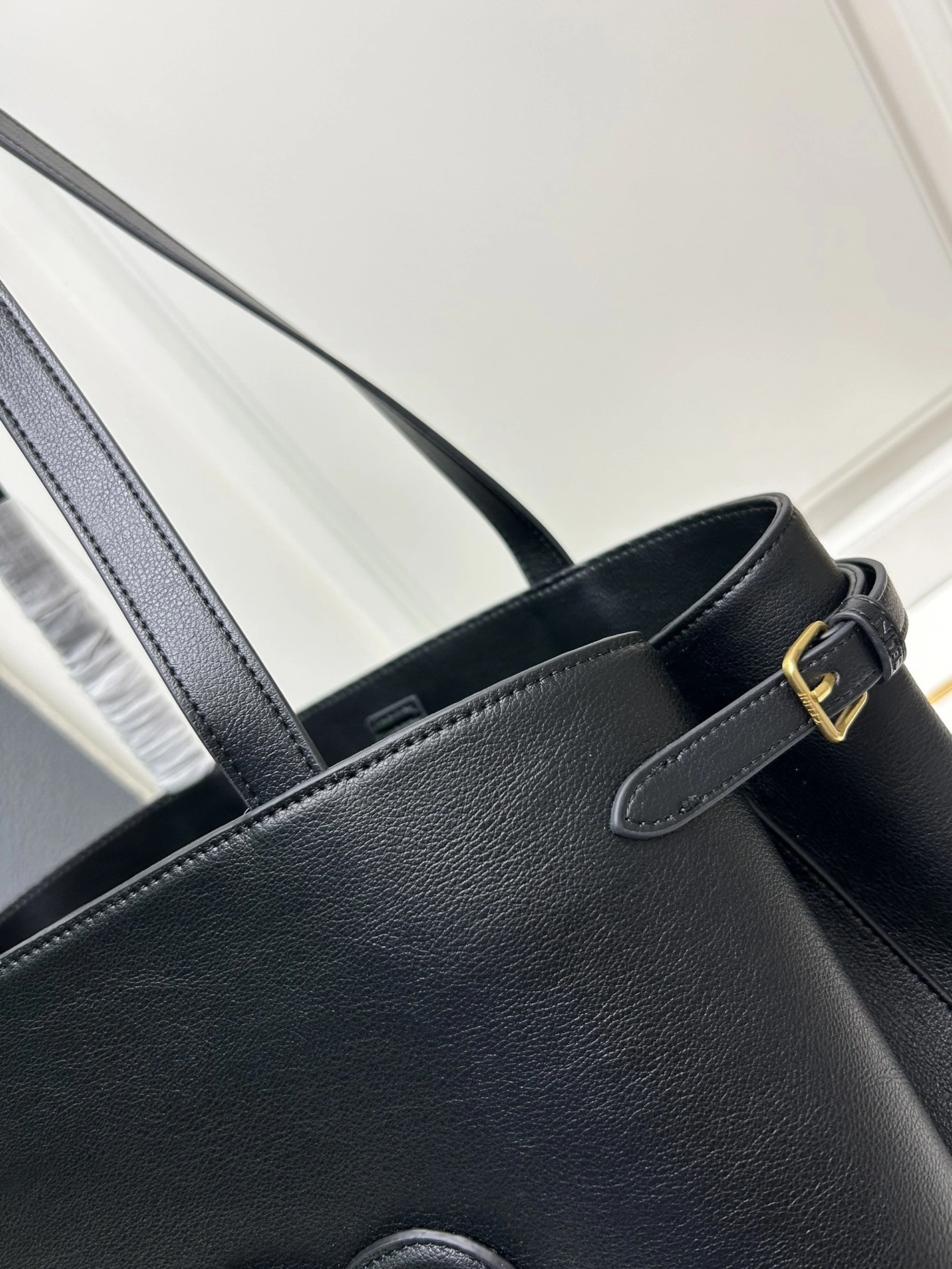 Celine AAA Quality Shoulder Bags For Women Sophisticated 7485