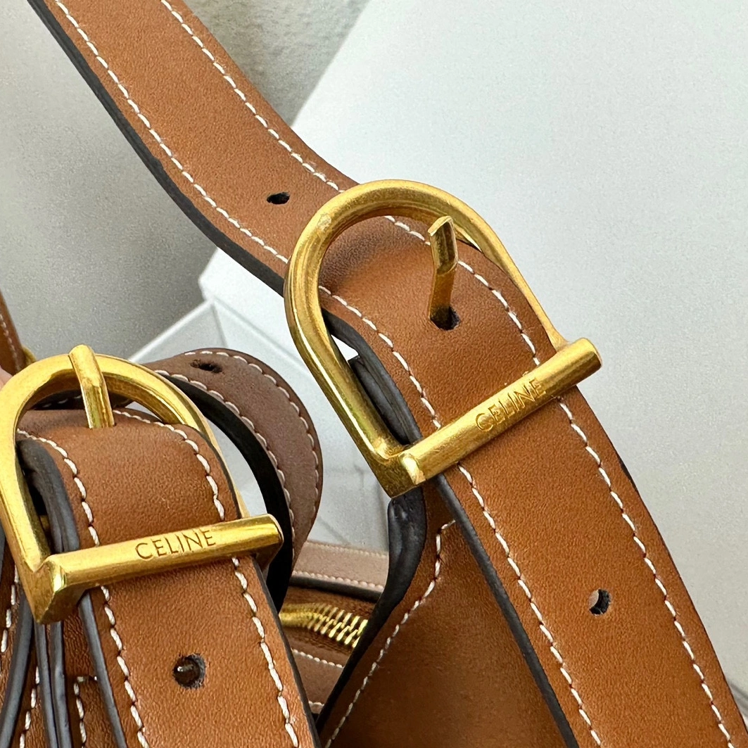 Celine AAA Quality Shoulder Bags For Women Stylish 9570