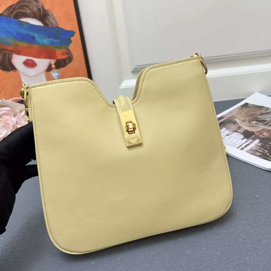 Celine AAA Quality Shoulder Bags For Women Trendy 8922