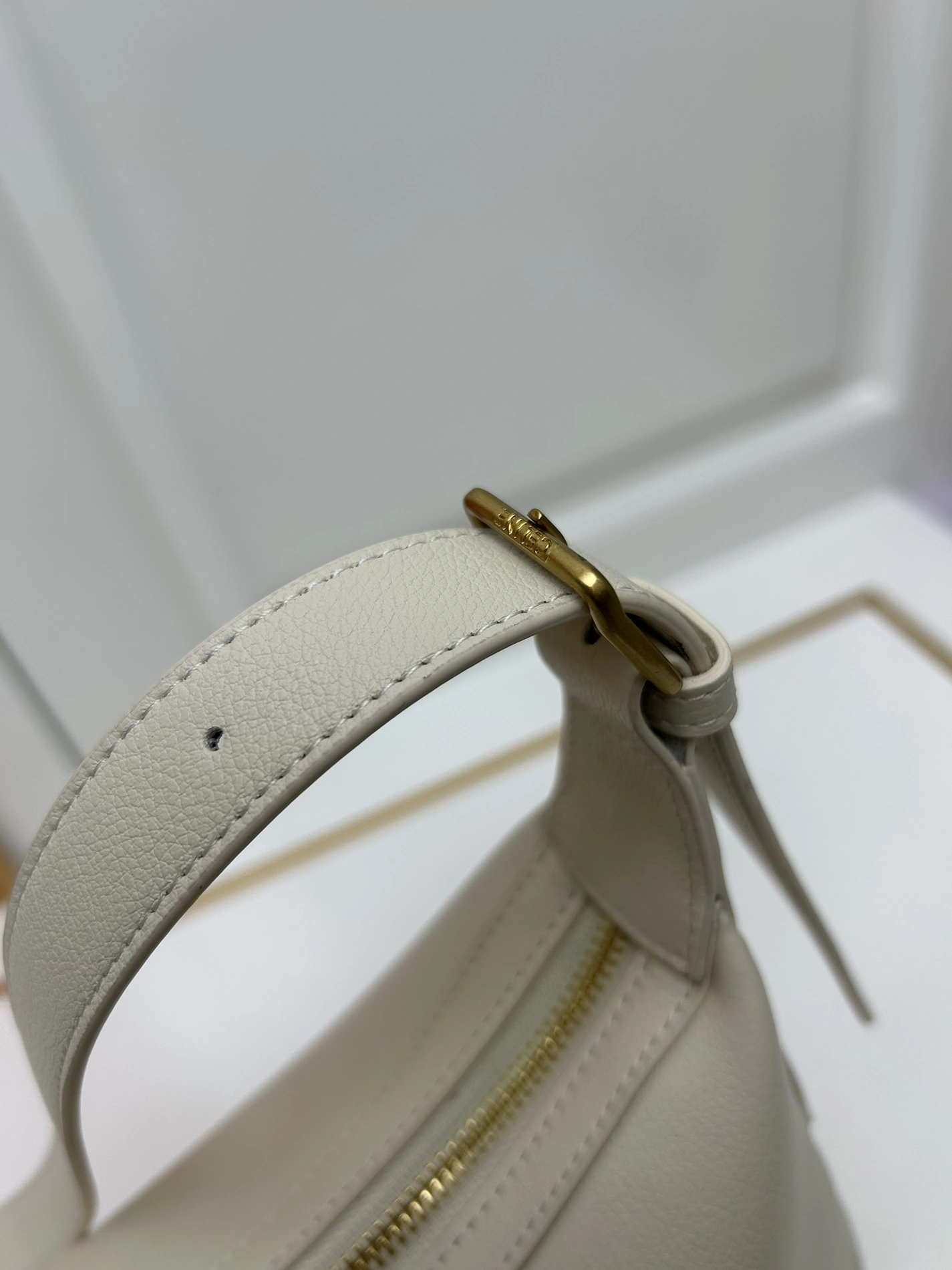 Celine AAA Quality Shoulder Bags For Women Vibrant 2579