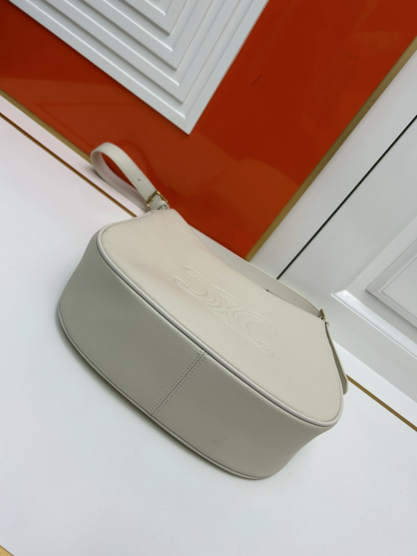 Celine AAA Quality Shoulder Bags For Women Vibrant 2579