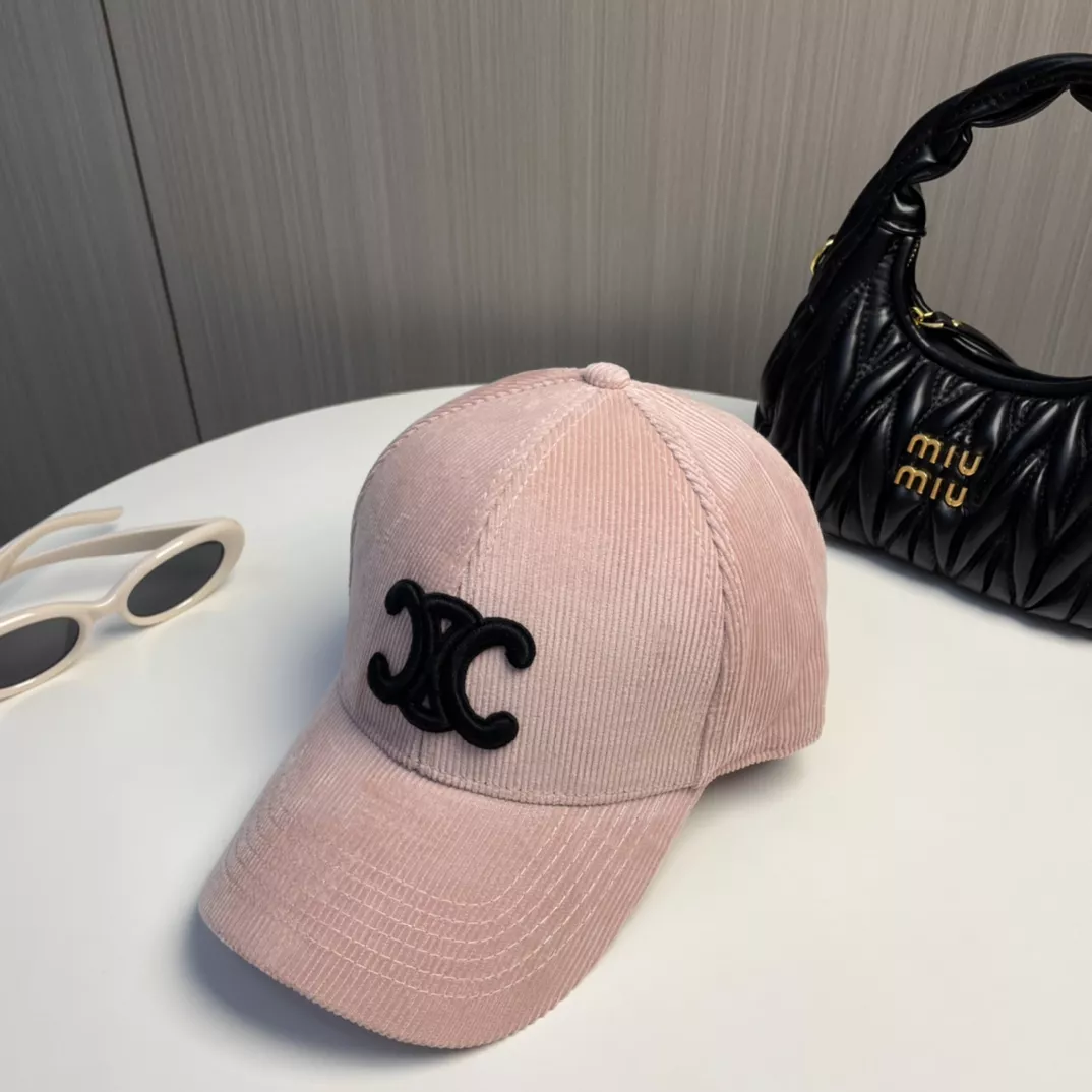 Celine Caps Bold 914