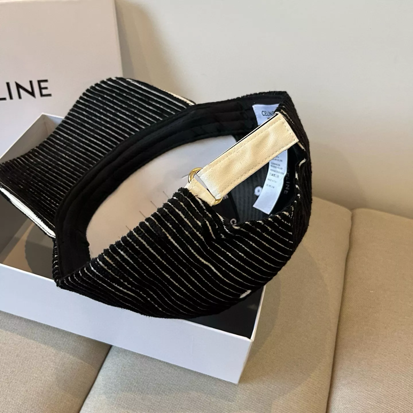 Celine Caps Breathable 1728