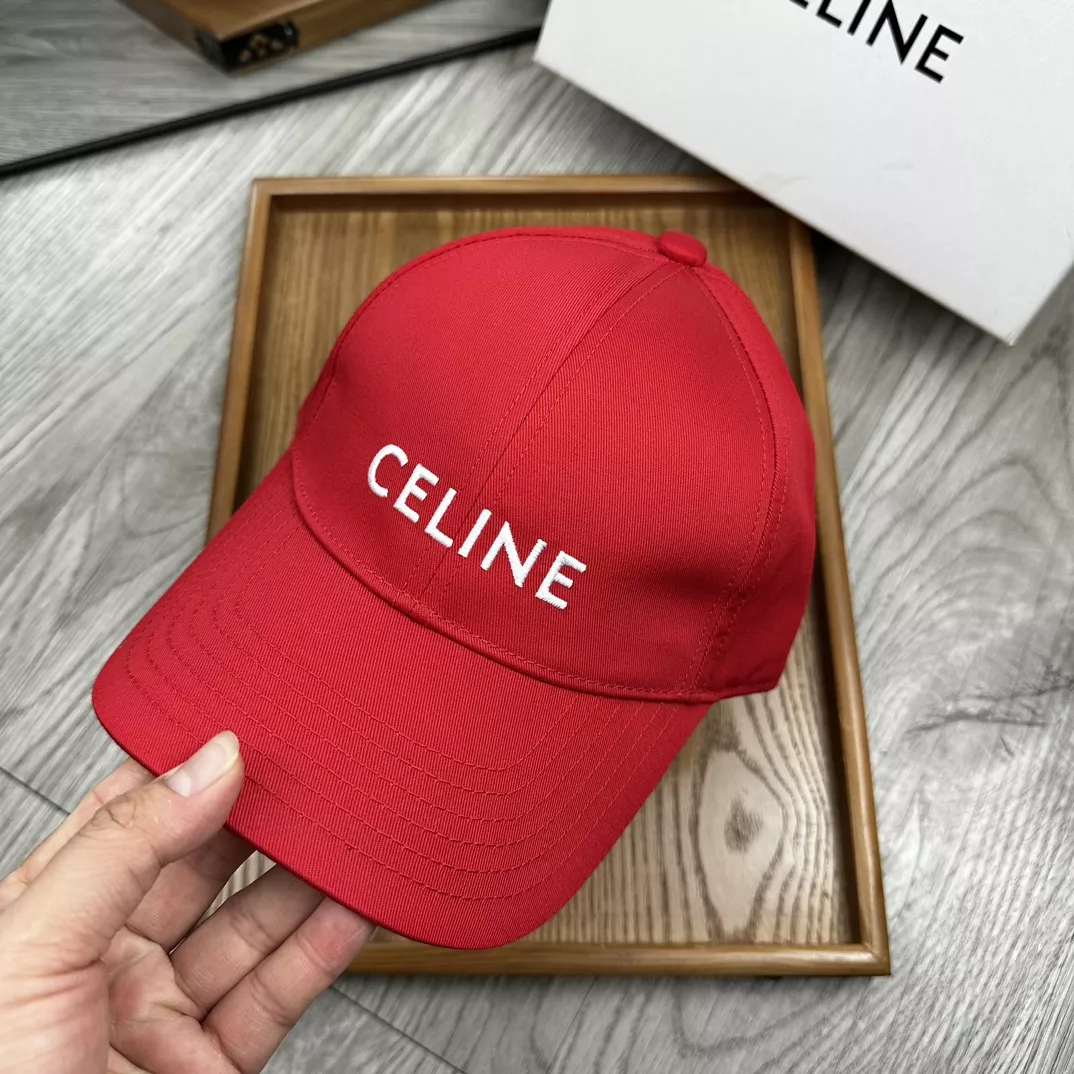 Celine Caps Compact 3878