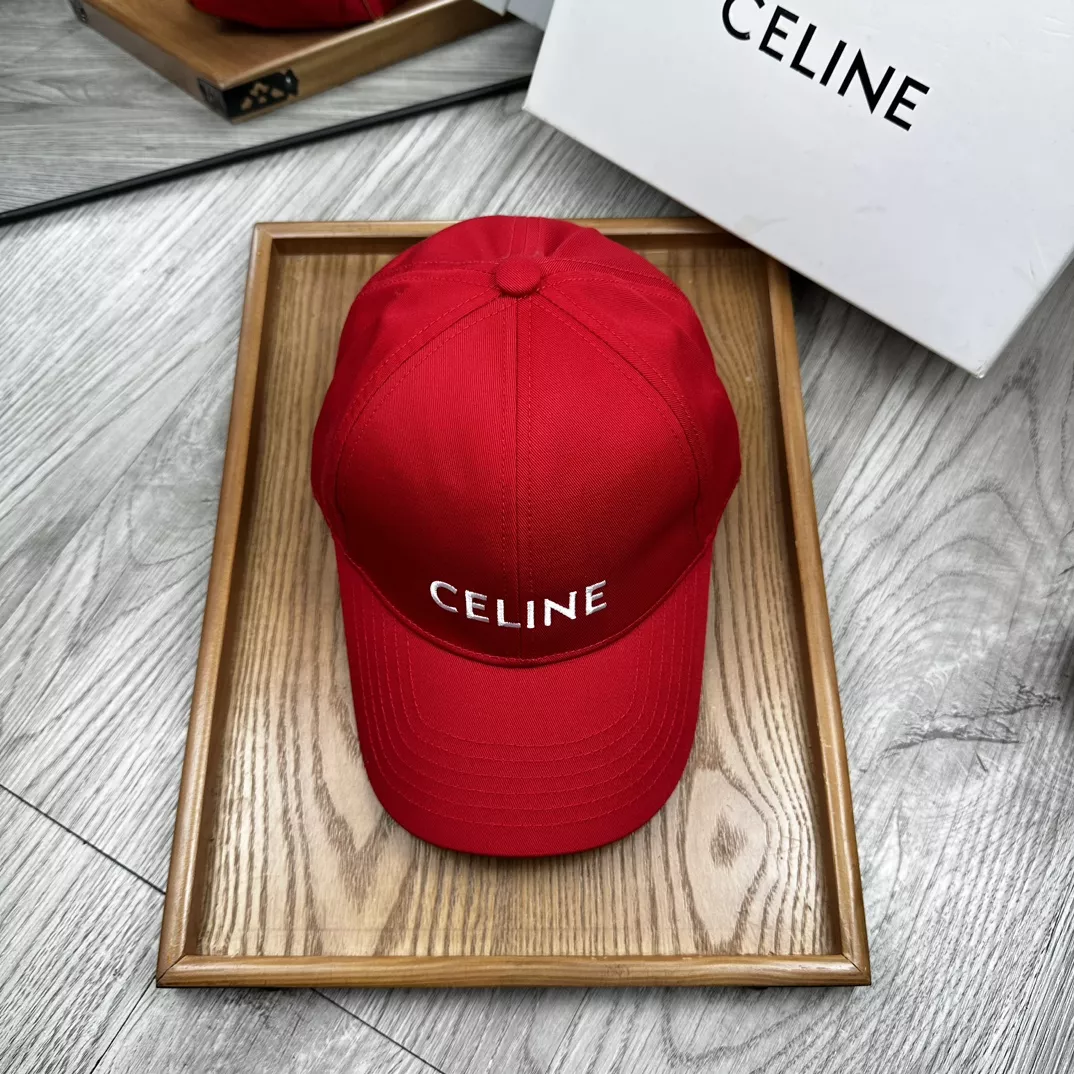 Celine Caps Compact 3878