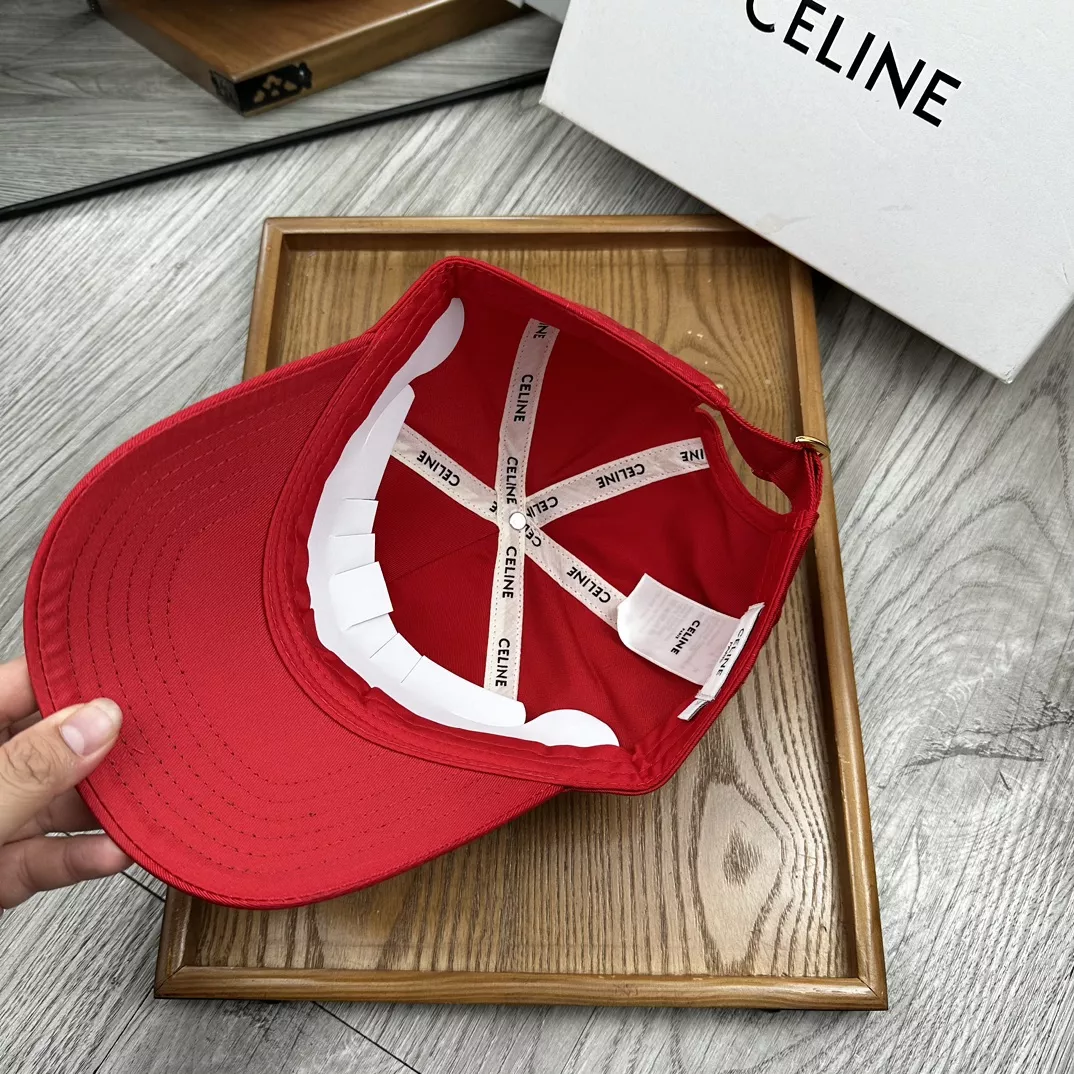 Celine Caps Compact 3878