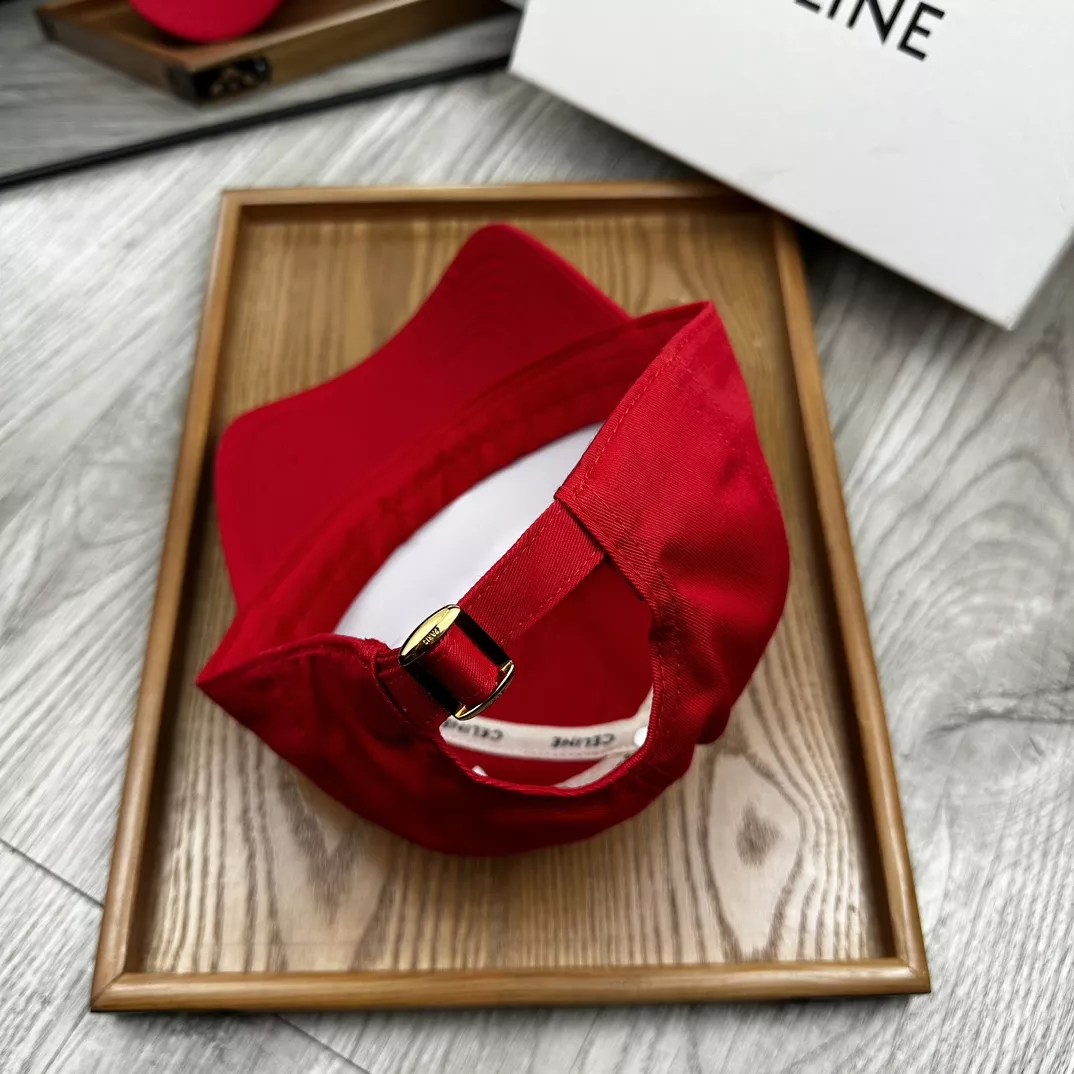 Celine Caps Compact 3878
