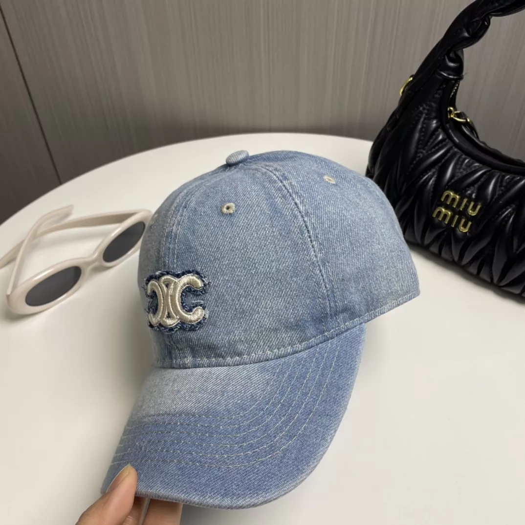 Celine Caps Efficient 7207