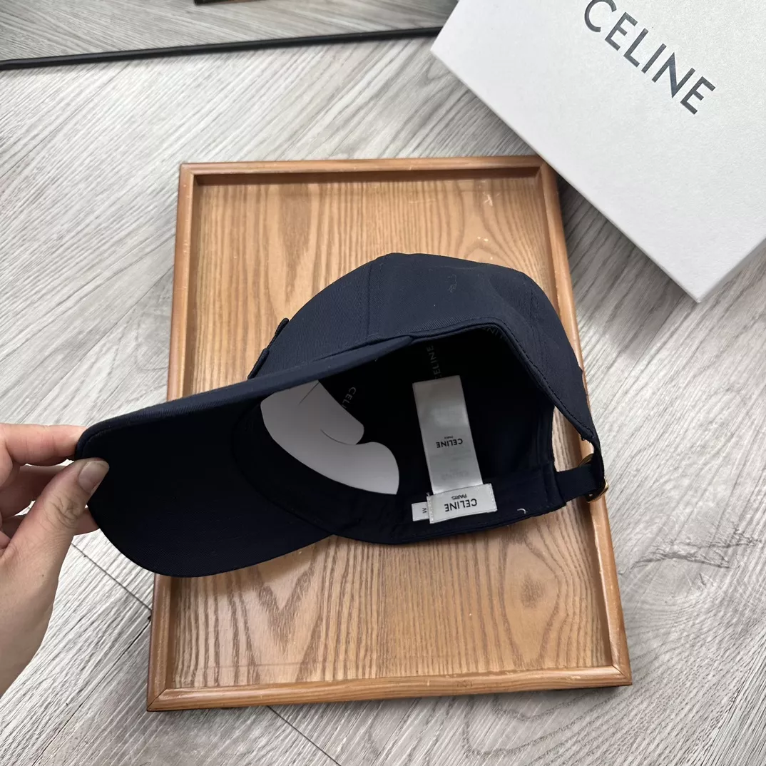 Celine Caps Flexible 2731